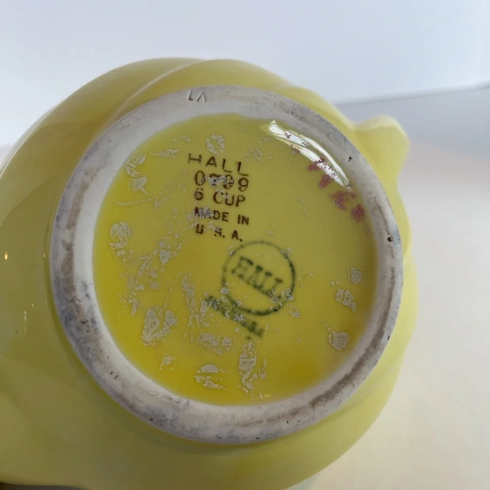 Vintage Hall USA Teapot with Hook Lid - Picture 8 of 11
